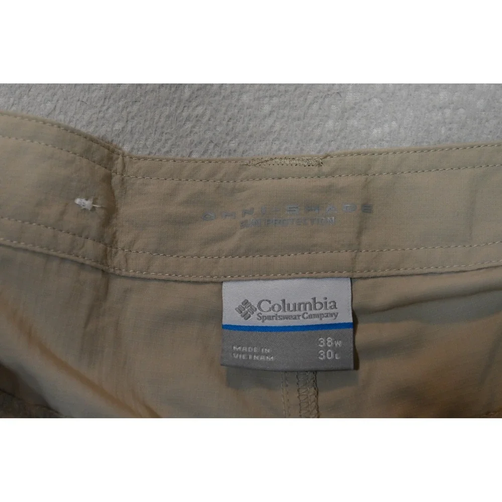 Columbia Cargo Pants Mens 38x30 Beige Omni-Shade Hiking Outdoor Excellent